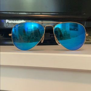 blue aviator ray ban  will come in case